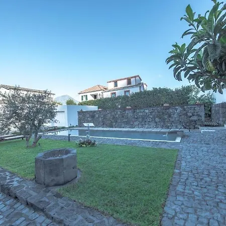 Casa Do Brasao * Lajes do Pico